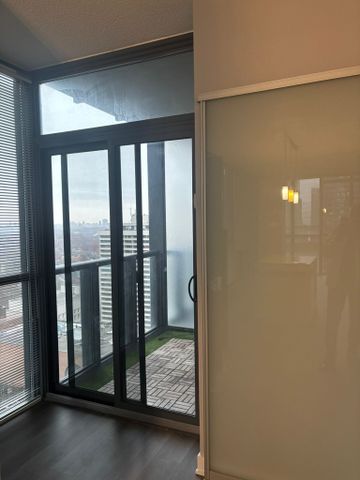 For Lease - 110 Charles Street Unit# 2807, Toronto, Ontario - Photo 3