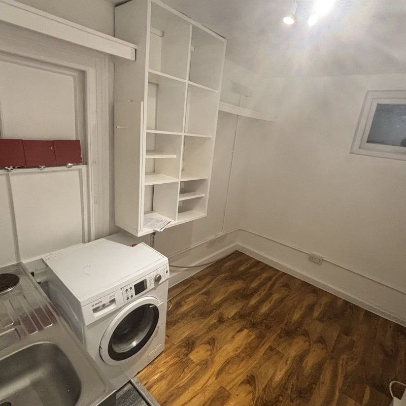 The Avenue - Photo 1