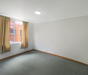 2/44 Meadow Crescent, Meadowbank NSW 2114 - Apartment For Rent | Do... - Photo 2
