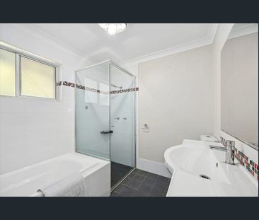 Fully Renovated Coastal Family Home in Great Location - Photo 5