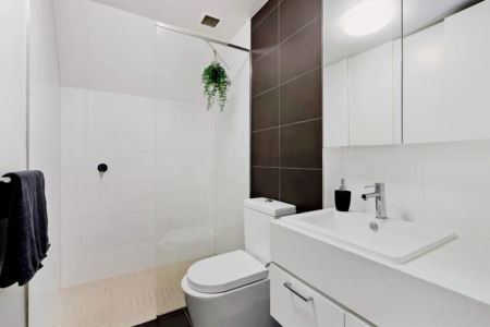 108/402 Dandenong Road,Caulfield North,Victoria 3161, Melbourne - Photo 4