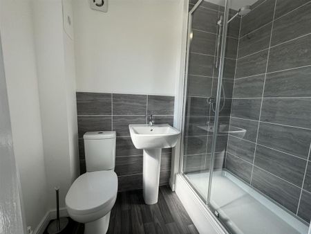 3 bedroom detached house to rent - Photo 4