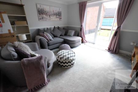 Red Admiral Close, Wymondham - Photo 4