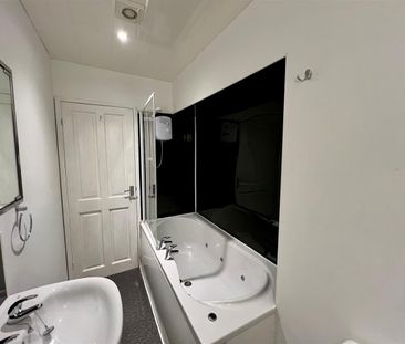 Amble Grove, Newcastle Upon Tyne - Photo 4