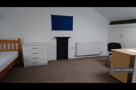 4 bedroom terraced house to rent - Photo 2