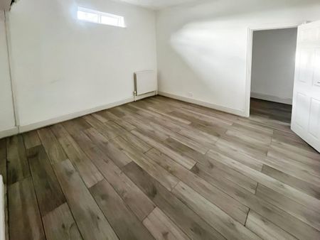 4 bedroom apartment to rent - Photo 5