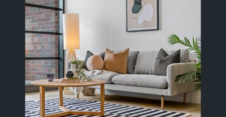 AUSTRALIAN LUXURY THAT FEELS LIKE HOME – IN THE HEART OF RICHMOND! - Photo 2