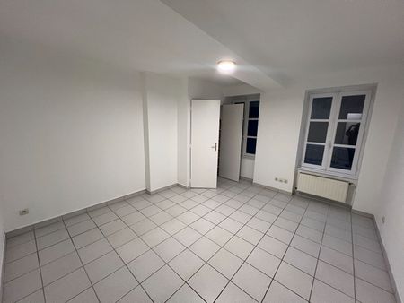 Location Appartement 4 pièces 133m² - Photo 2