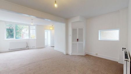 3 bedroom terraced house to rent - Photo 2