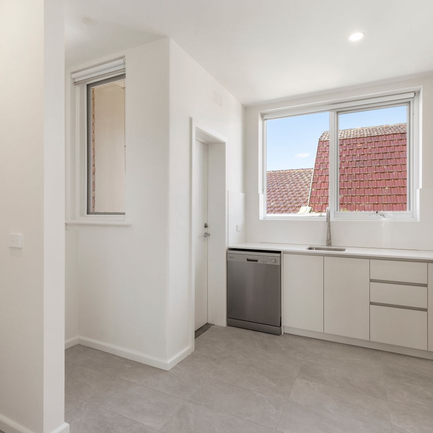 1 / 16 Cardigan St, St Kilda East - Photo 1