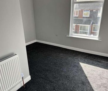 Cowper Street, Ashton-under-lyne, OL6 - Photo 2