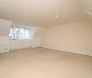 6 bedroom detached house to rent - Photo 4