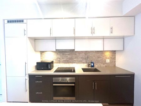 For Lease - 8 Mercer Street Unit# 326, Toronto, Ontario - Photo 5