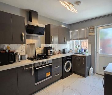 1 bedroom in a house share to rent - Photo 6