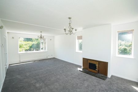 3 bed House - Detached for Rent - Photo 2