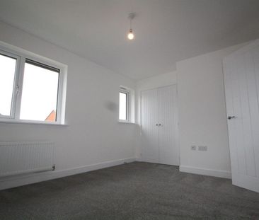 Roman Avenue, Exeter - Photo 3