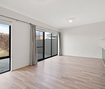 Three Bedroom Family home! - Photo 3