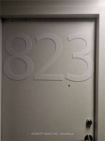 River City I Lofts 51 , #823 - Photo 3