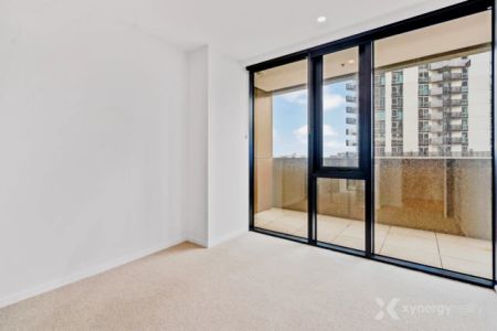 3 Bed, 1 Bath - Photo 3