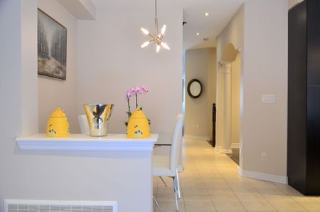 For Lease - 2412 Presquile Drive, Oakville, Ontario - Photo 3