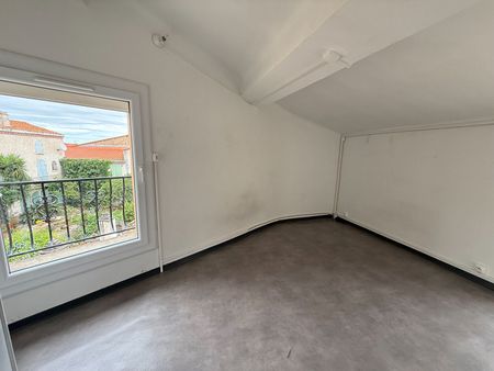 Location Maison 5 pièces 78m² - Photo 5