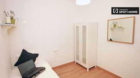 barcelona, Catalonia 08013 - Foto 4