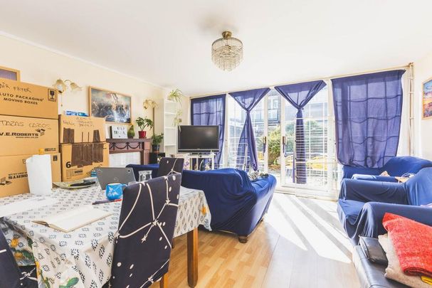 4 bedroom terraced house to rent - Photo 1