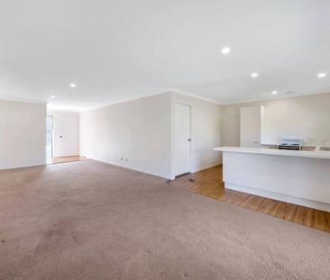 Charming Villa for Rent in Prime Berry Location - Photo 6