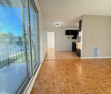 655 Boulevard Laval, Laval, QC - Photo 2