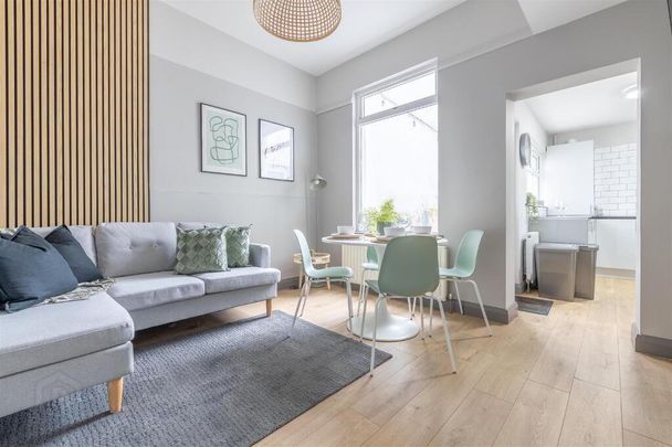 Room 5, 57 Ballygomartin Road, Belfast, BT13 3LB - Photo 1