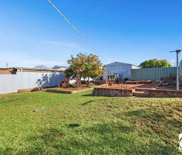 190 Ryan Street - Photo 2