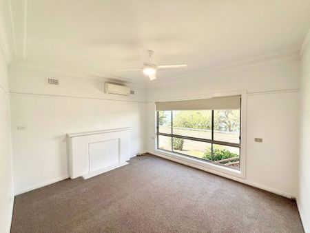 296 The Esplanade, Speers Point - Photo 5
