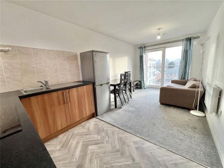 2 bedroom flat to rent - Photo 3