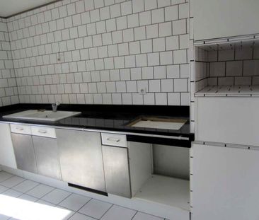 Location Appartement 3 pièces 82m² LYON 4ème - Photo 2