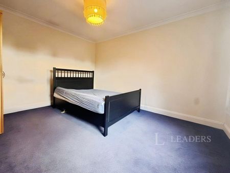 6 bedroom house to rent - Photo 2