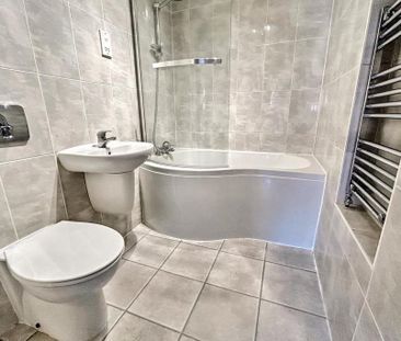 2 bedroom flat to rent - Photo 4