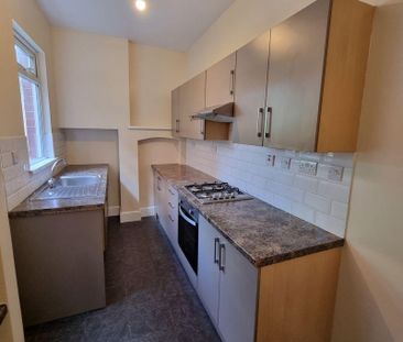 2 bedroom terraced house to rent - Photo 3