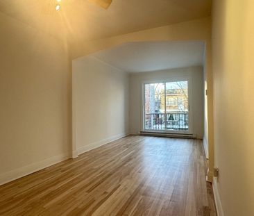 Promenade Masson : logement d'une chambre en pièce double, offert e... - Photo 3