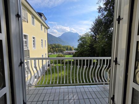 Wohnen mit Geschichte und Seeblick – einzigartige Mietwohnung in herrschaftlicher Villa - Photo 5