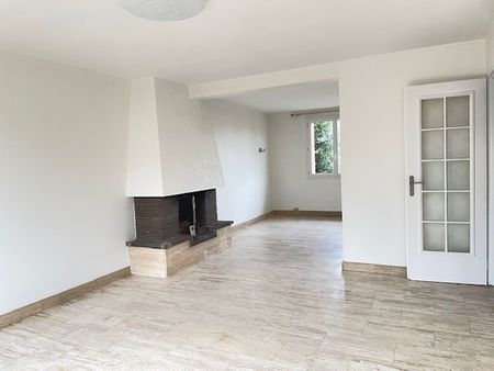 Location Maison 4 pièces 110m² MASSY 91300 - Photo 2