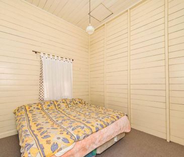 2 Bedroom + Sleep Out House Close to CBD. - Photo 1