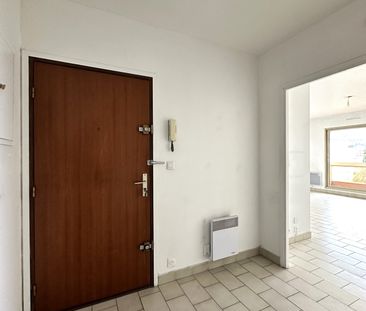 Location Appartement 4 pièces 87m² MARSEILLE 8ème - Photo 5