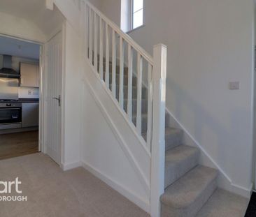 3 bedroom detached house to rent - Photo 2