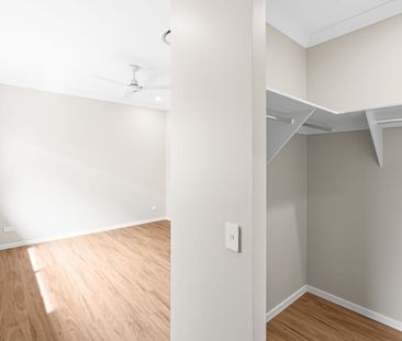 Modern Family Living with Stylish Finishes - $700 per week increasi... - Photo 5