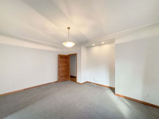 Life By The Beach!! - Photo 1