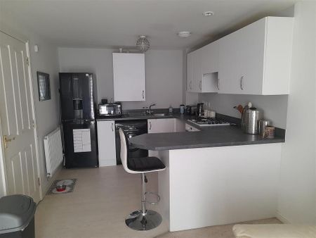 1 bedroom flat to rent - Photo 3