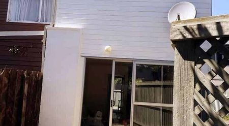 Two Bedroom Townhouse - Photo 4