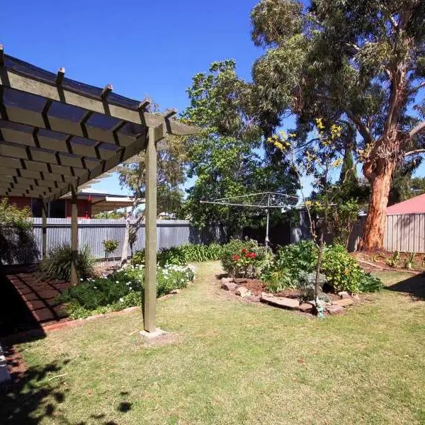 “4-Bedroom Home in Prime Sturt Location &ndash; Walk to Marion Shopping Centre” - Photo 1