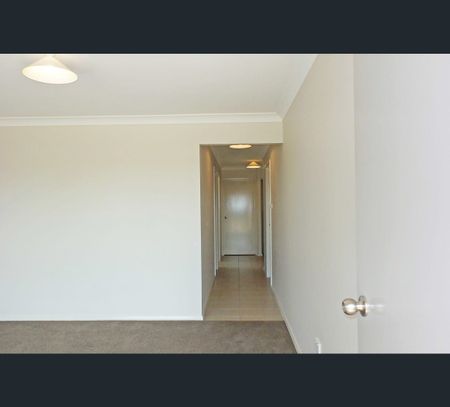 1A Elian Crescent, South Nowra, NSW 2541 - Photo 2