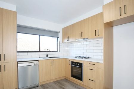 2 Bedroom Modern Unit - Photo 4